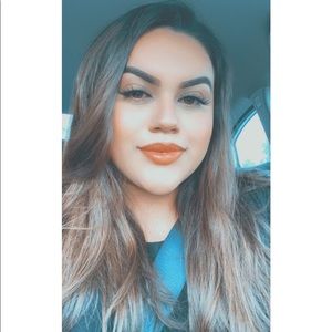 Meet your Posher, Janelle